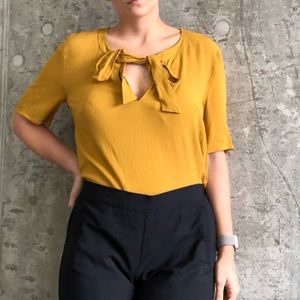 Mustard yellow H&M work appropriate top w/ bow